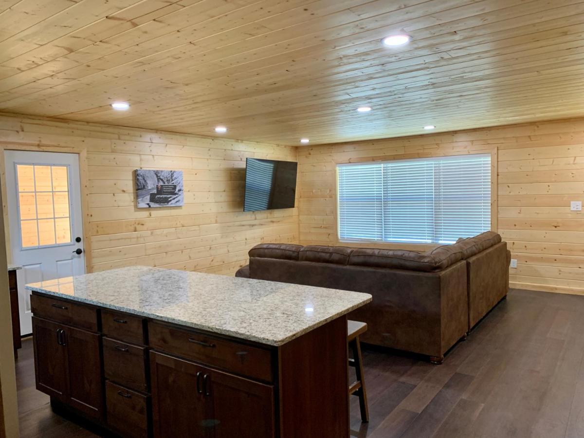 The Brick House: Brand New! 3 Bedroom Home With Private Driveway Pigeon Forge Exterior foto